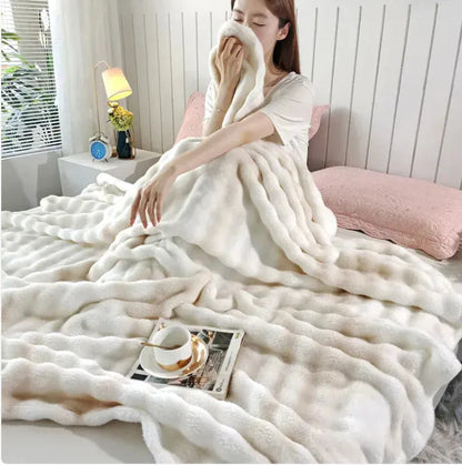 So Soft Velvet Feels Blanket - Liss & Lex