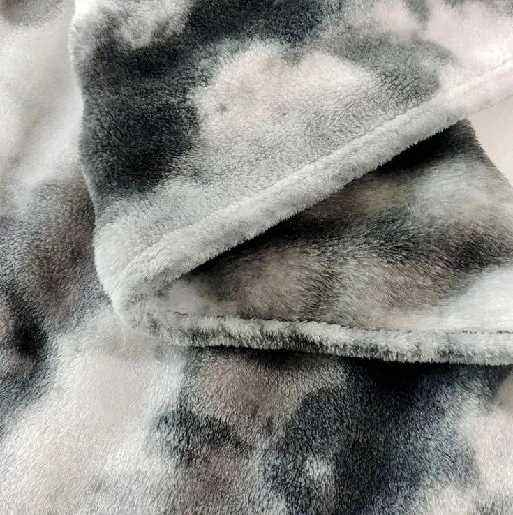 So Soft Velvet Feels Blanket - Liss & Lex